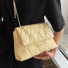 Cargar imagen en el visor de la galería, Bolso Acolchado Amarillo Claro