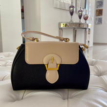 Cargar imagen en el visor de la galería, Bolso Tipo Baúl Beige/Negro